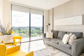 Best location fully equipped w pool & parking - Image 2