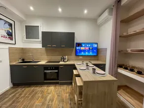 Design studio 1 min Monaco- Walk to beach -AC WiFi - Image 4
