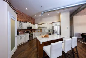 Beautiful 2BR/2BA Loft Apartment Downtown Wooster - Image 5