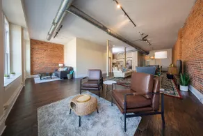 Beautiful 2BR/2BA Loft Apartment Downtown Wooster - Image 4