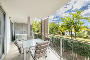 Seasalt Airlie Best location 1bed apt Private SPA Unit 4 - located within "Airlie Central Apartments" - Image 3