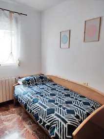 Cozy House Near to the City Center of Granada - Image 4