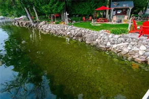 Enjoy scenic 4bdrm Lakehouse with Tikibar & Hottub - Image 4