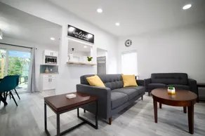 Chic, Cozy, Comfortable home in a prime location! - Image 2