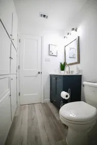 Chic, Cozy, Comfortable home in a prime location! - Image 5