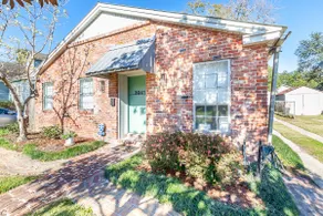 Charming Mid-City Retreat Near LSU - Image 2
