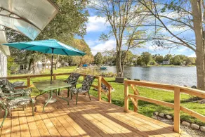Hidn LakeFront-New Build-Private Beach-Fast Wi-Fi - Image 2