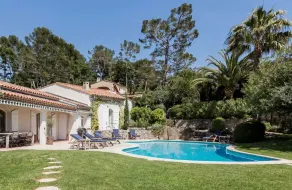 Beautiful Romantic Villa with Spectacular View - Image 2