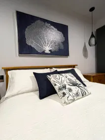 Secluded couple's retreat in Nelson, Victoria - Image 4