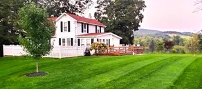 Riverbreeze Cottage•Waterfront•Perfect Summer Stay - Image 2