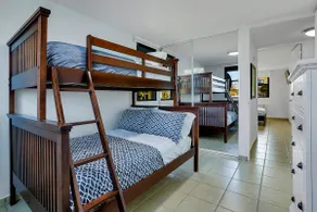★Spectacular Beach-Side Resort 3-BR Apartment★ - Image 3