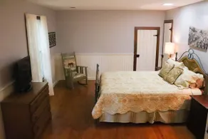 ”Off the grid” 3 bedroom cottage in Bowling Green - Image 5