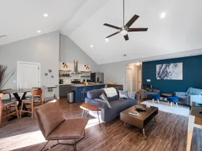 Modern Escape At The Cove - Image 2