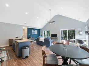 Modern Escape At The Cove - Image 5