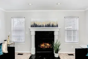 Spacious 2,500 Sq Ft Wichita Home -3 Showers-2 Tubs-Near Base & Arena - Image 5