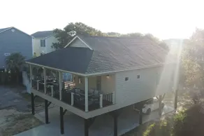 Beautiful Beach Home -3 min walk to beach -with golf cart option - Image 4