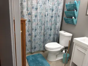 Nice 2 Bedroom 1 Bathroom house a block from trail - Image 3