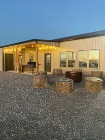 Fairmount Lodge (No pet policy) - Image 2