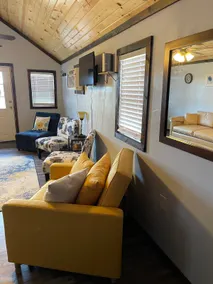 The Blue Bird Cabin at Still Waters Edge Retreat - Image 2