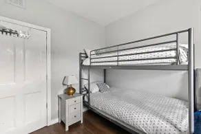 Cosy 2-BDR Apartment & 15 minutes to Edinburgh by train & Free Parking - Image 4