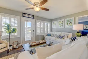 Holden Beach, NC Designer beach house with heated pool  - Image 4