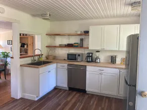 Relaxing Beekeeper's Cottage with hot tub  - Image 4