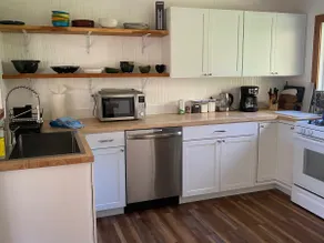 Relaxing Beekeeper's Cottage with hot tub  - Image 3