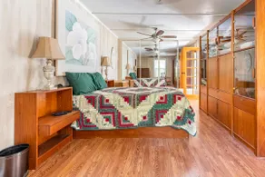 Relax and Play in Dreamy Lake Ellen Getaway - Image 3