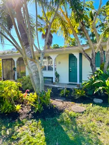 Pickleball Cottage! Sleeps 6! FREE Beach Parking! - Image 4
