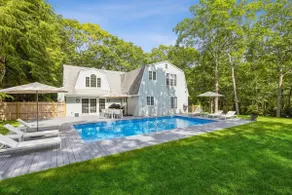 Southampton Estate w Heated Pool - Image 3