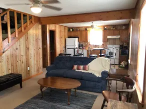 Rustic 2 bedroom 1.5 bath apartment sleeps up to 6 - Image 3