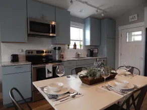 Downtown Charmer - Spacious 1 Bed 1 Bath  - Adventure Basecamp  - Image 2
