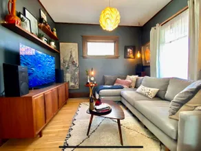 Cozy Eat Street Cottage - Image 4
