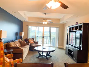 Spacious condo convenient location! - Image 3