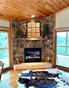 Mountain Escape; 2-Bedroom Cabin with Hot Tub - Image 3