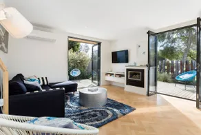 McCrae Beach Front Villa Unit 1 - Image 4