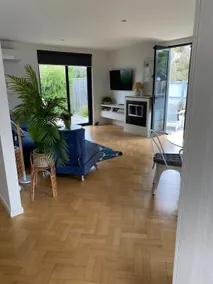 McCrae Beach Front Villa Unit 1 - Image 3
