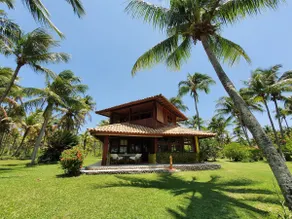 The iconic Casa da 4a Praia by the sea - Image 3