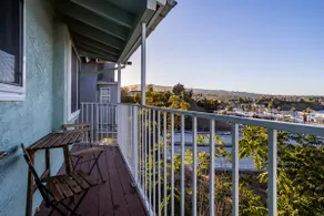 NICE VIEWS Harbor & Palos Verdes Hills I Parking - Image 5