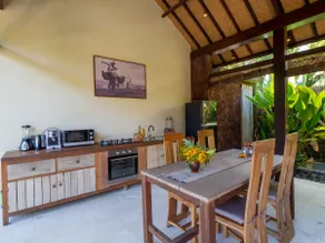Ruby Romance Oceanside Villas - Image 5