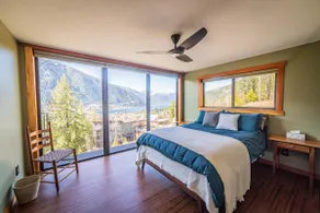 Mountain Haus - Iconic Panorama Views w/AC - Image 3
