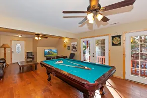 Big 10 Luxury Cabin/Walk to Snow Summit- HotTub - Image 2