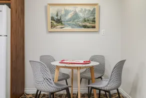 Huckleberry Lodge Mountain Getaway Near Banff - Image 4