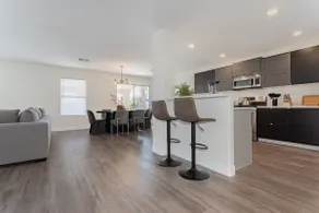 Mid-century modern stylish home - Image 4