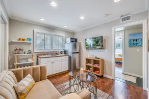 Sunshine Private Guest Suite in Agoura Hills - Image 3