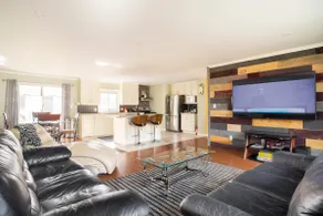 Private 2 Bedroom Cottage in the Woods w Pool/ BBQ - Image 3