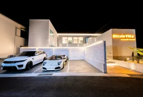 Newly built in 2022, the ultimate designer home! Private space with a pool and a private rental - Image 2