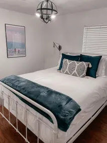 Midtown | Sleeps 8 | Garage - Image 5
