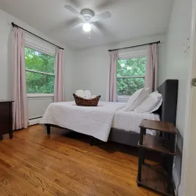LVR - Art Park's Getaway! Sleeps 12! - Image 3