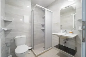 Beautiful apartment with mountain view - Image 2
